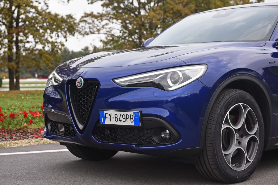 Детали экстерьера Alfa Romeo Stelvio Sprint (949) 2019 года  (фото 5 из 45)